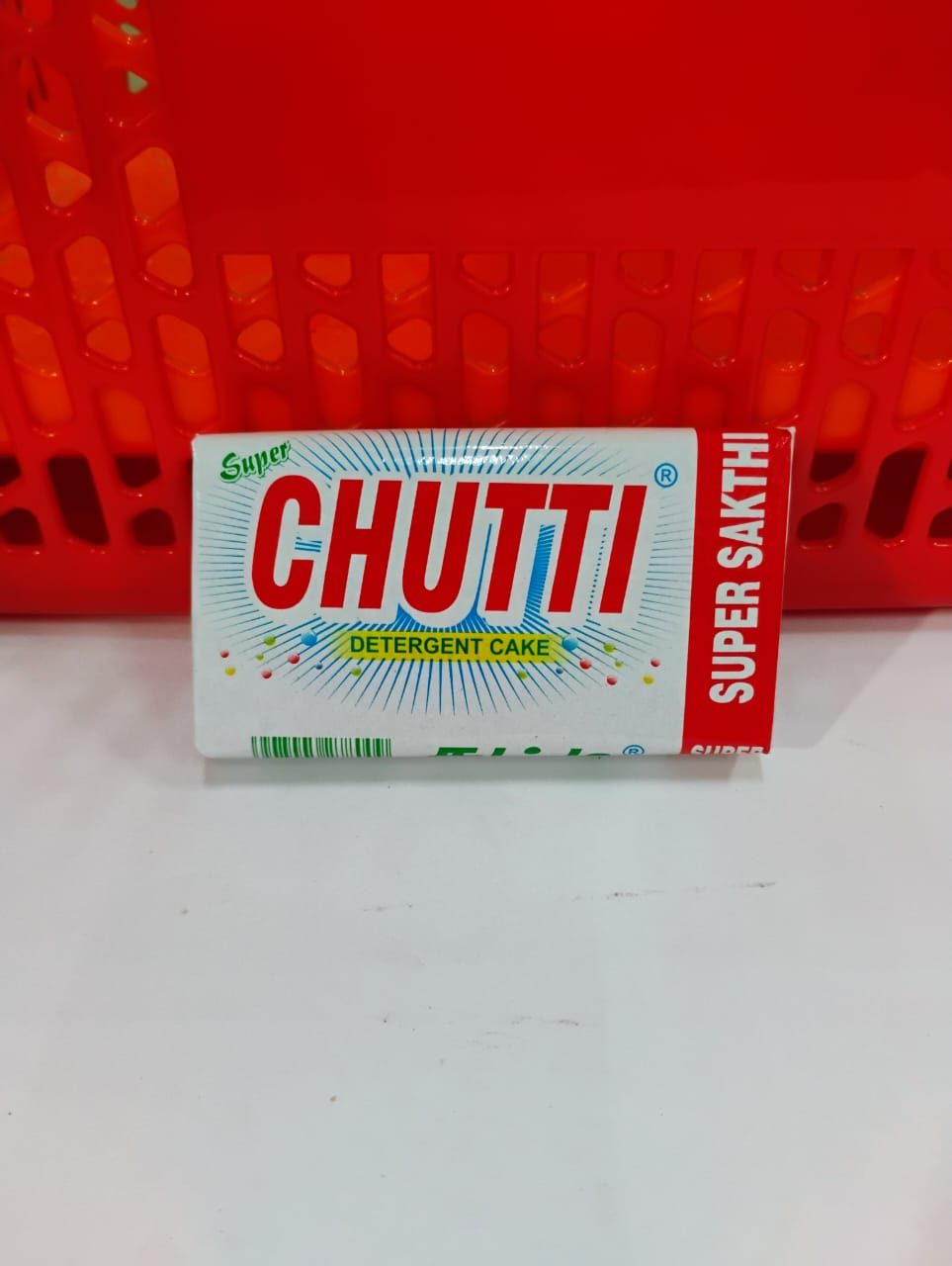 Chutti White